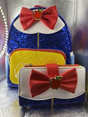 Loungefly Disney Snow White Sequin Mini Backpack & Matching Wallet Blue/Red